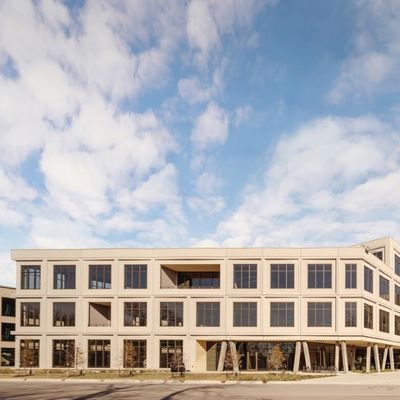 Пядь ISO9001 Prefab офисного здания структуры промышленной стали Windproof широкая