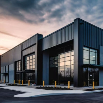 Современная стальная конструкция с алюминиевыми окнами, подходящая для проектов гостиничной индустрии, включая отели и курорты